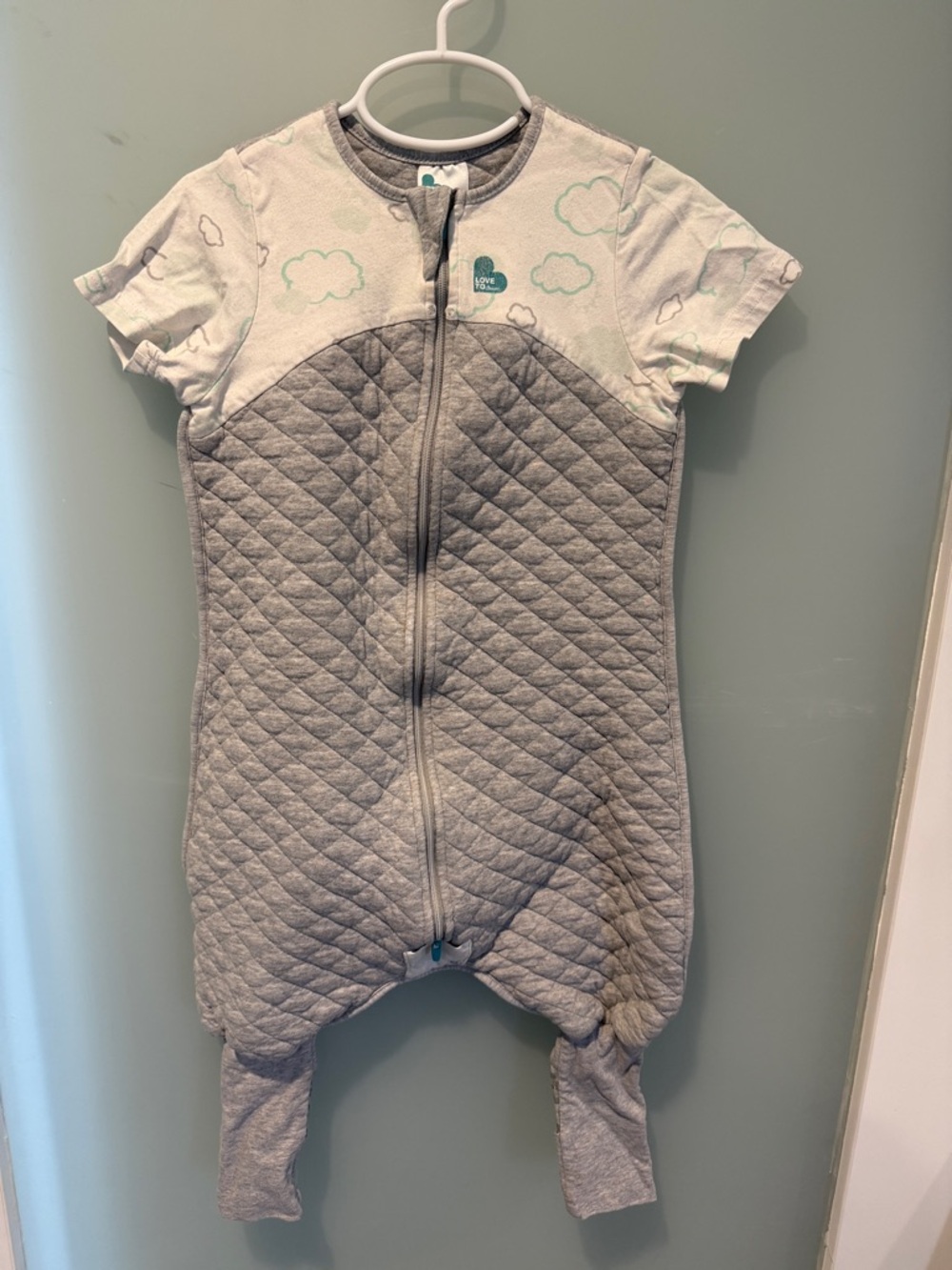Love to dream Gray Quilted Short Sleeve Sleep Sack with Cloud Print